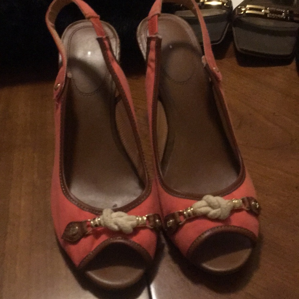 Tommy Hilfiger nautical inspired sandal